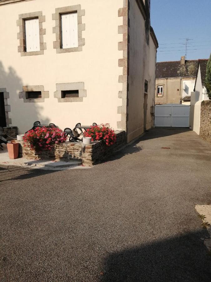 Le Casse Noisettes Hotel Gourin Bagian luar foto
